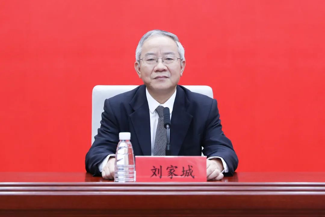 福建pg电子官网党组成员、副局长刘家城.jpg
